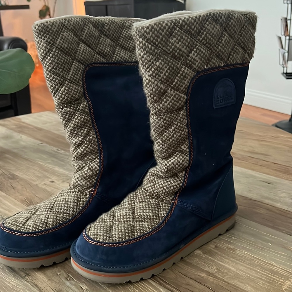 NWT Sorel Newbie Tall Boots